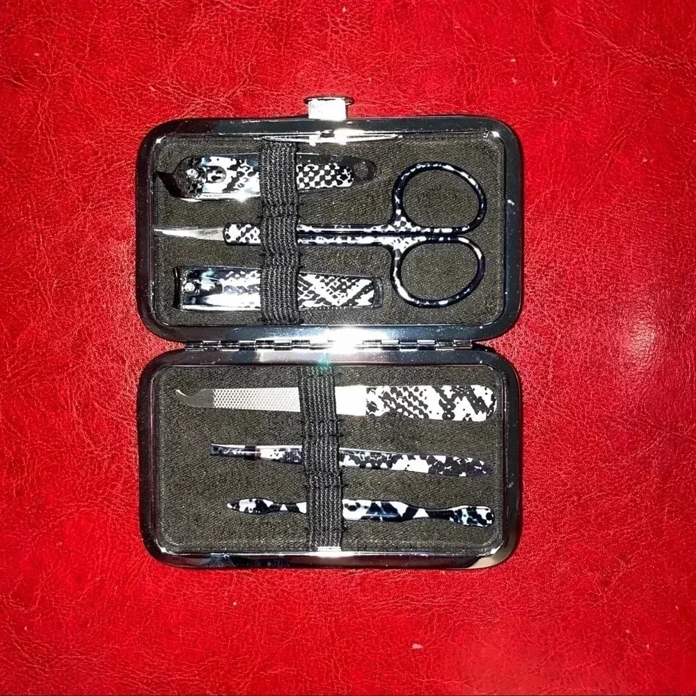 Saks Fifth Avenue Manicure Set - Snake Print: 7‎ Pc